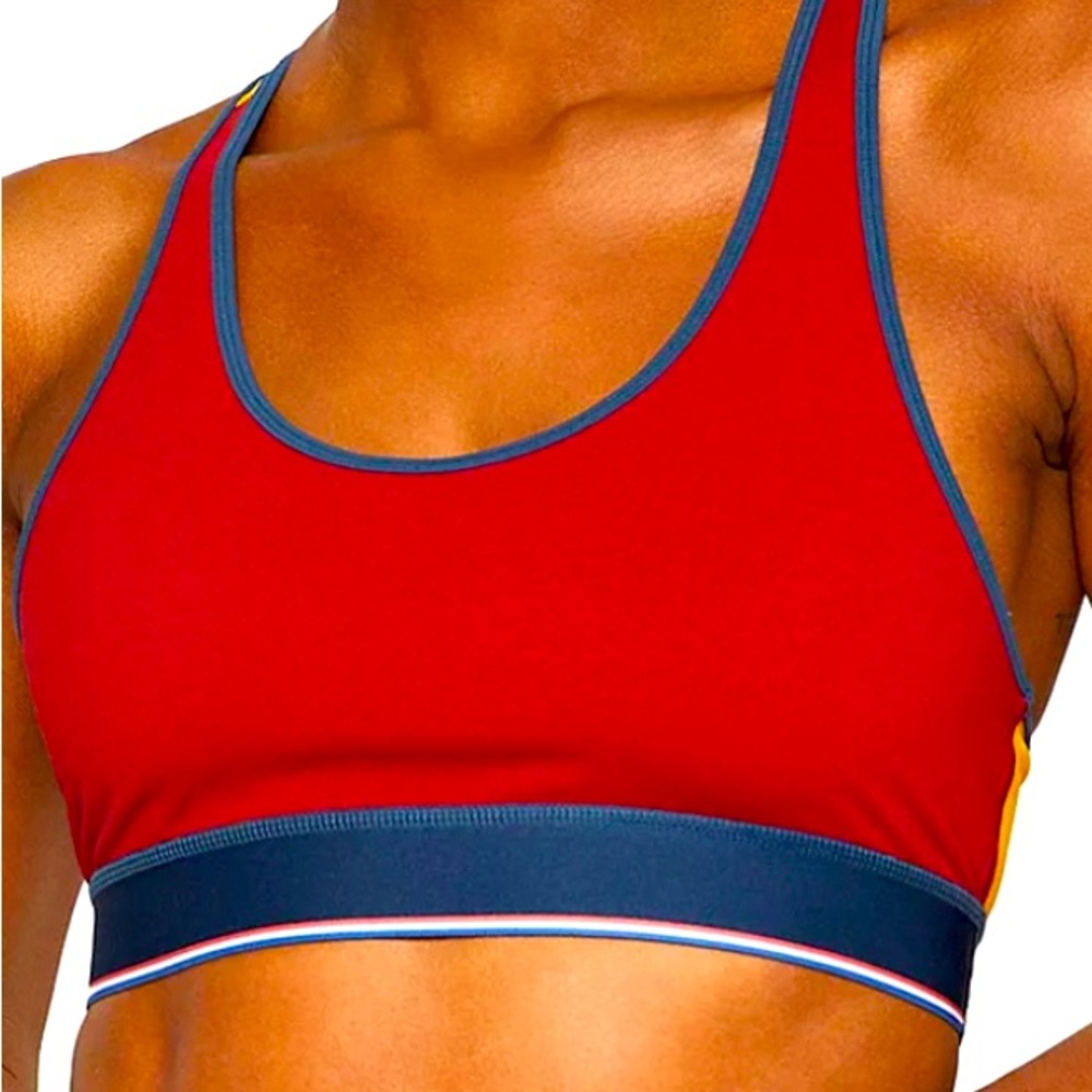 FOURLAPS
Circuit Sports Bra